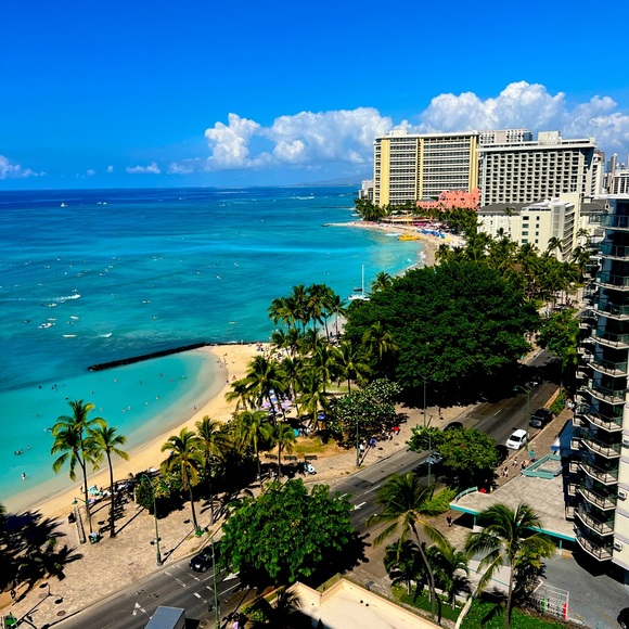 Meet your Posher, Nathaniel - Picture 1 of 3